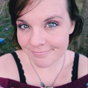 Meet your Posher, Selena